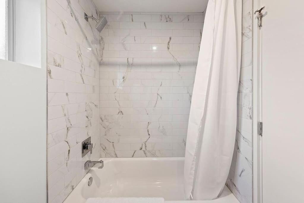 Efficient Design Concept - Walk Roosevelt Row. Apartment Финикс Екстериор снимка